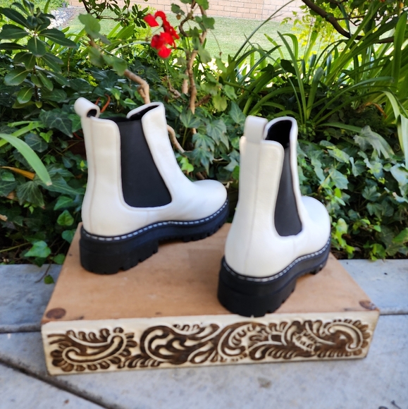 Edgy Chic Marc Fisher LTD White Leather Chelsea Lug Sole Booties - Picture 5 of 12